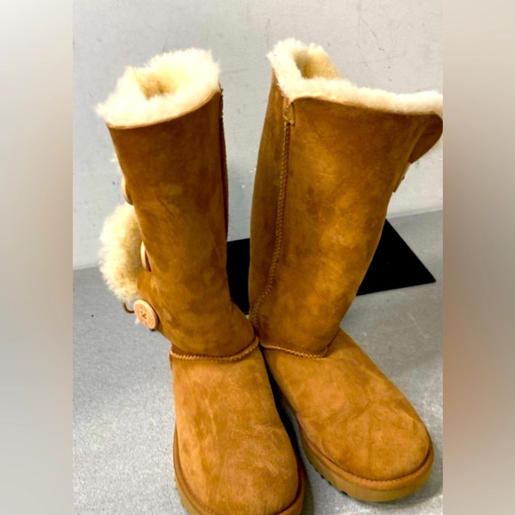 NWOB Ladies Brown UGG Boots Sz 7 - Picture 4 of 10